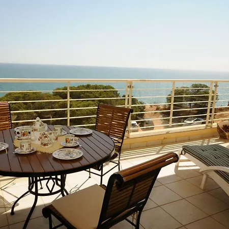 Apartment Panoramic, Striking Seaviews, 2 Bedroom,2 Bathroom, Pool, Seafront Apartment. Albufeira