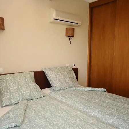 Panoramic, Striking Seaviews, 2 Bedroom,2 Bathroom, Pool, Seafront Apartment. 알부페이라