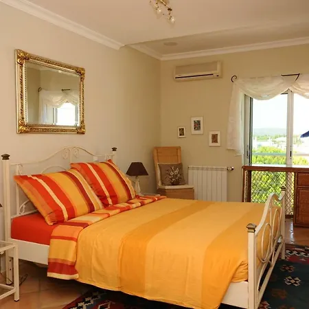 Panoramic, Striking Seaviews, 2 Bedroom,2 Bathroom, Pool, Seafront Apartment. 아파트